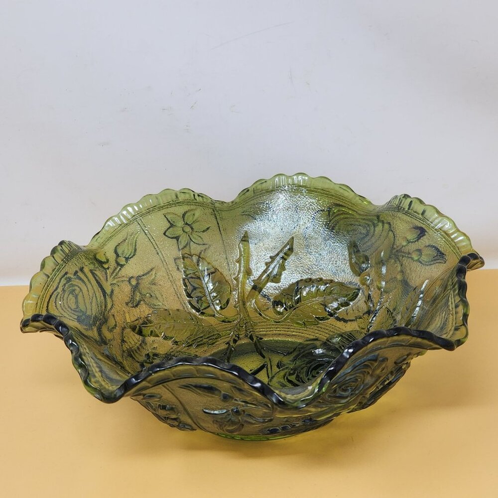 Vintag Green Carnival Style Pressed Glass Rose‎ Pattern Crimped Bowl